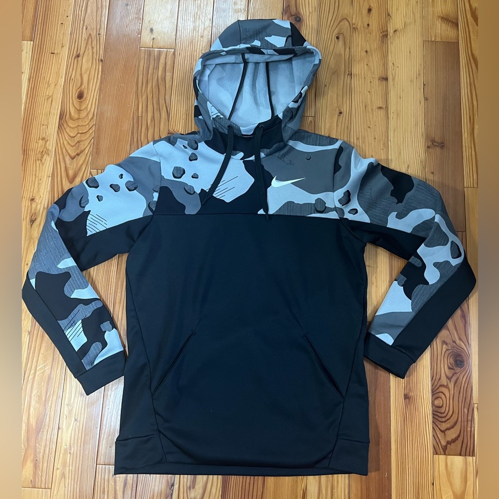 Nike Dri-FIT Hoodie Men’s size Small